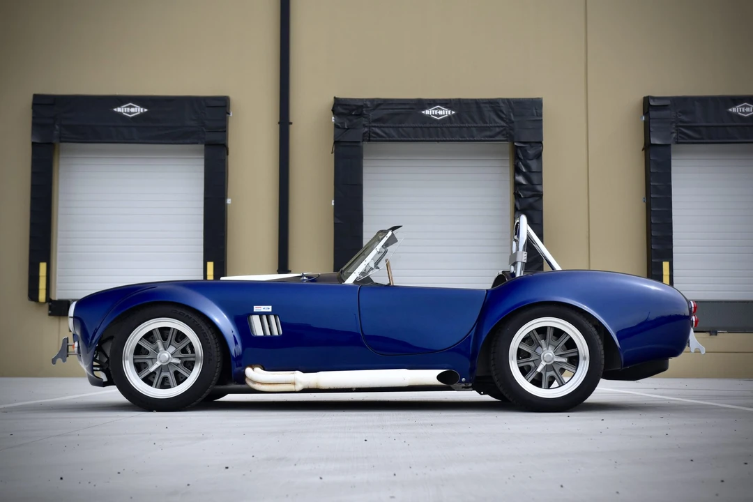 Shelby Cobra Replica - Image 27 of 31