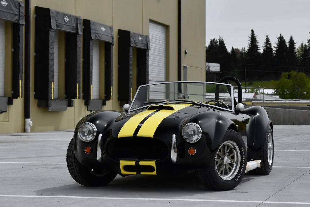 Shelby Cobra Replica - Image 11 of 31