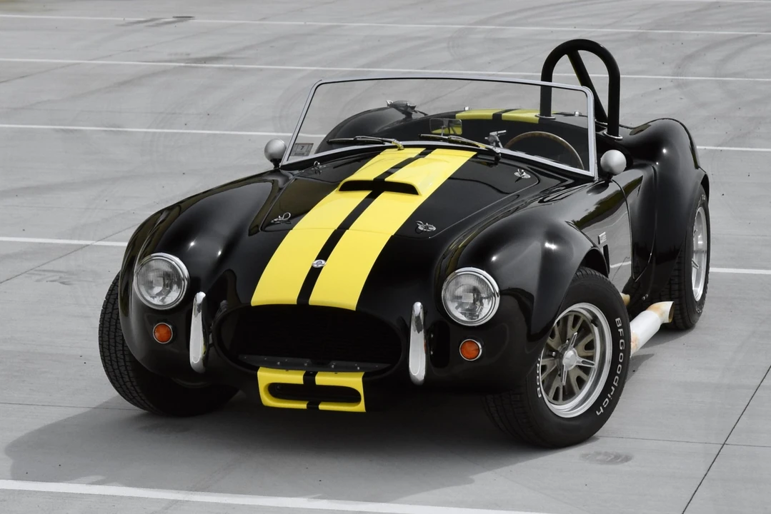 Shelby Cobra Replica - Image 13 of 31