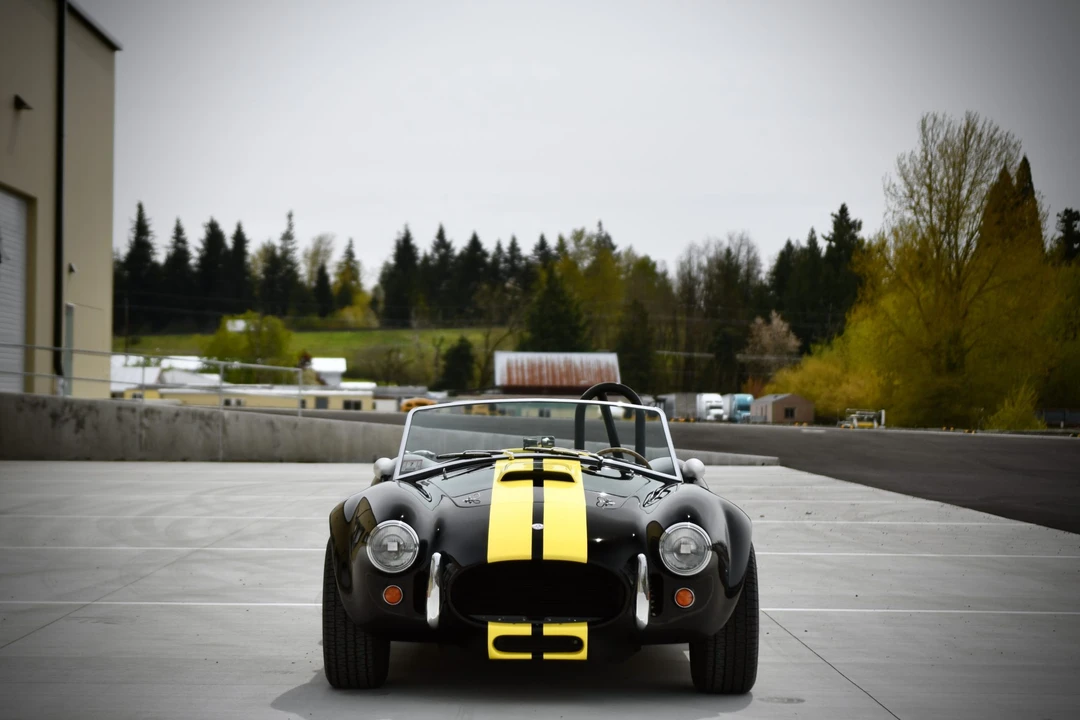 Shelby Cobra Replica - Image 15 of 31