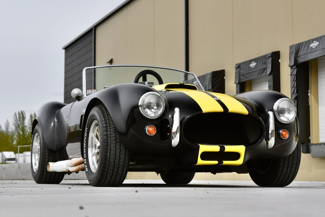 Shelby Cobra Replica - Image 16 of 31