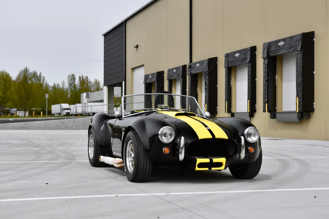 Shelby Cobra Replica - Image 17 of 31
