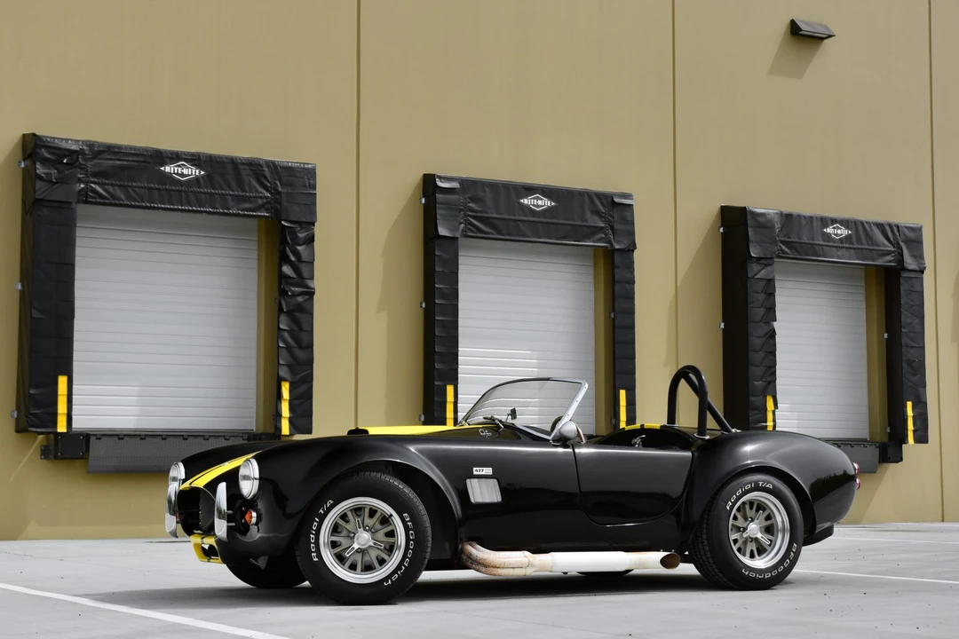 Shelby Cobra Replica - Image 3 of 31