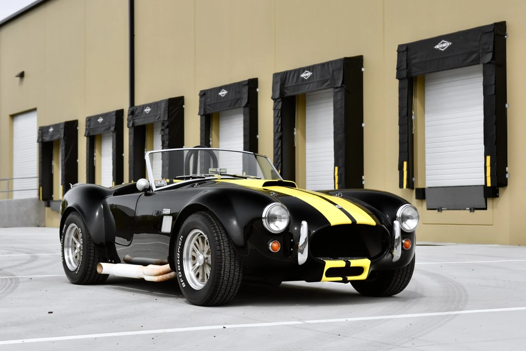 Shelby Cobra Replica - Image 20 of 31