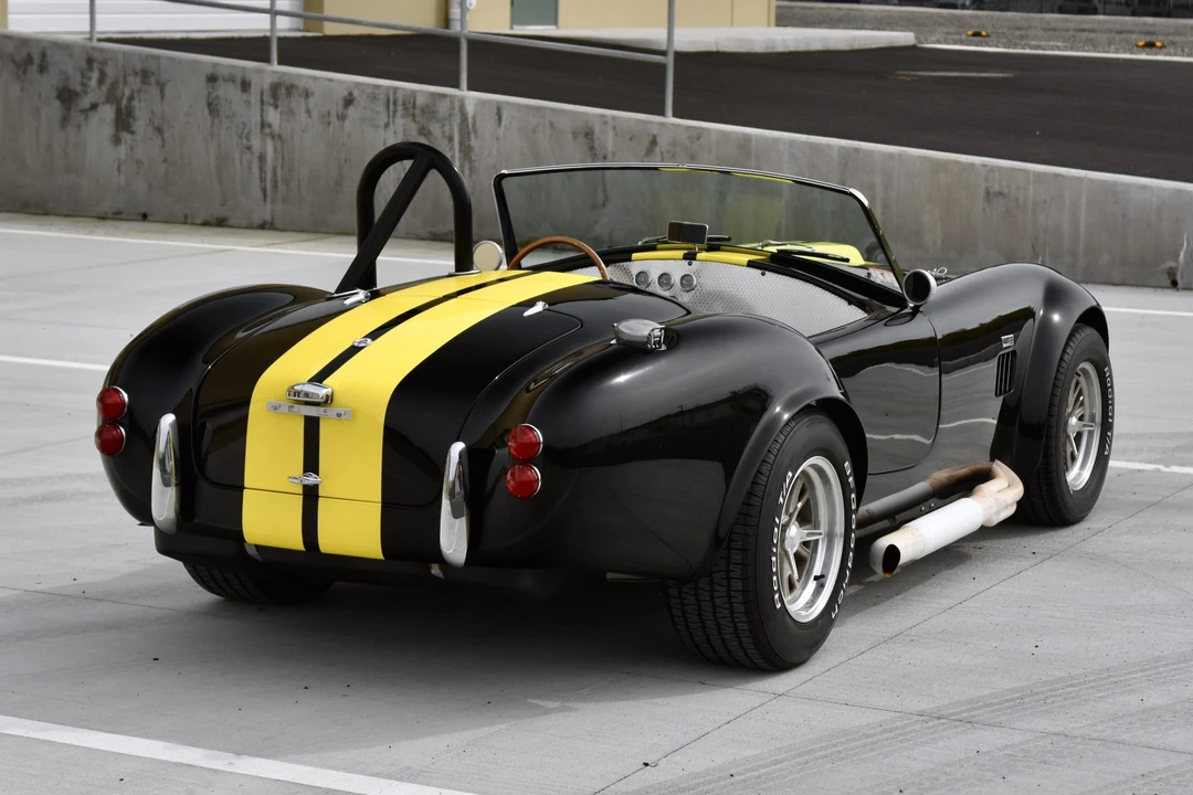 Shelby Cobra Replica - Image 28 of 31