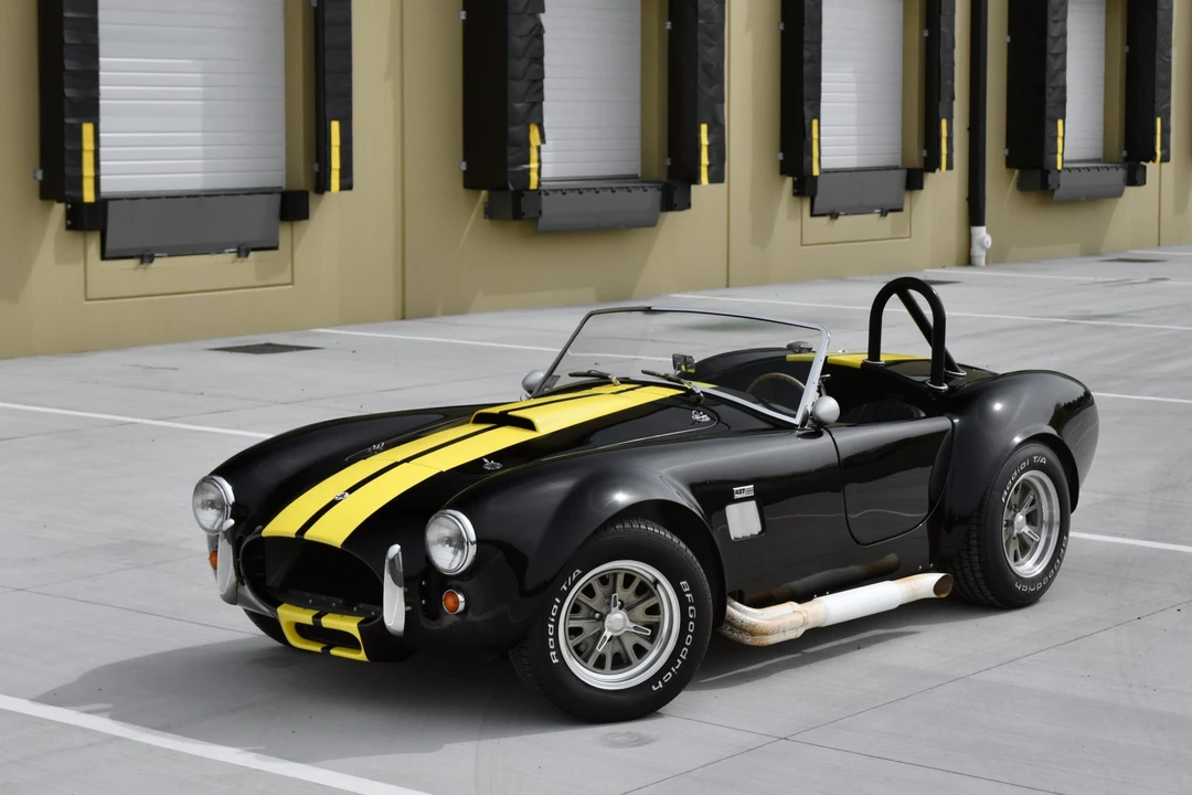 Shelby Cobra Replica - Image 6 of 31