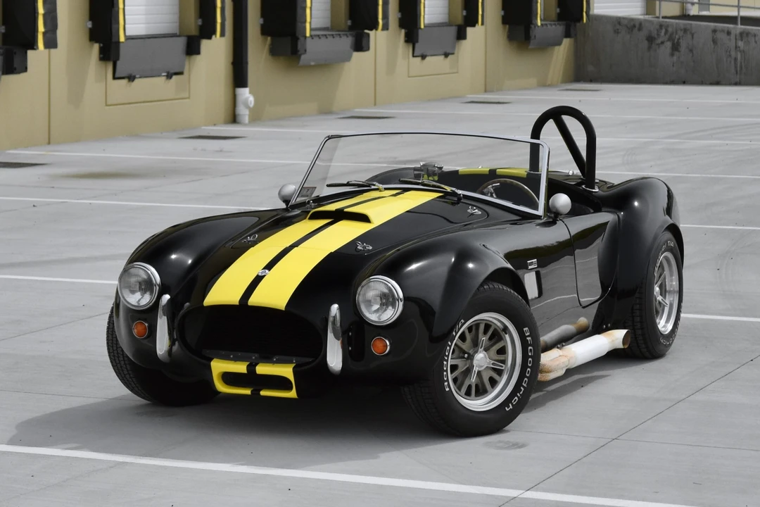 Shelby Cobra Replica - Image 7 of 31
