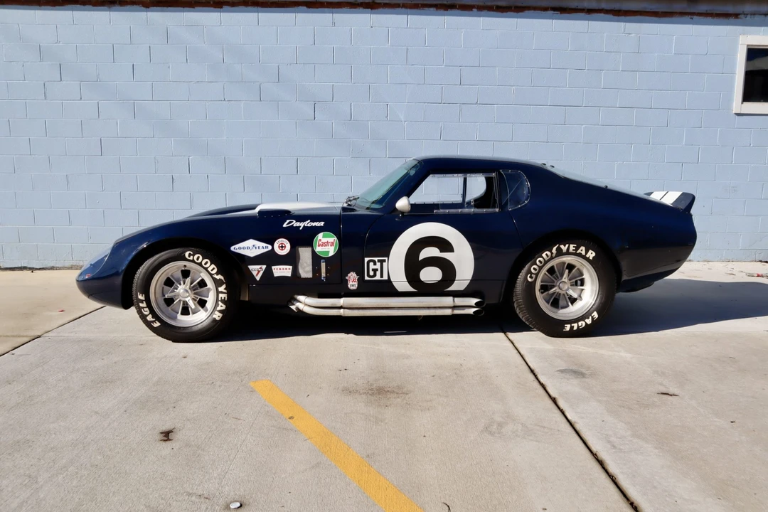Shelby Daytona Replica - Image 4 of 31