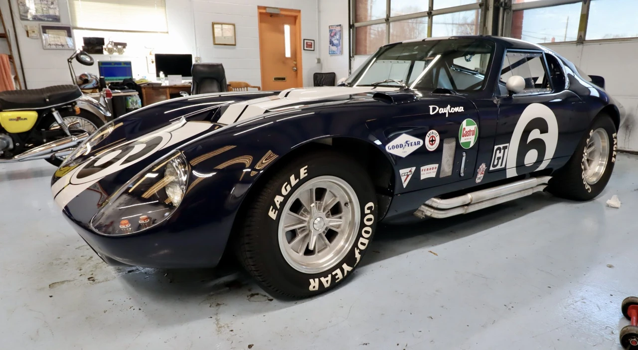 Shelby Daytona Replica - Image 16 of 31