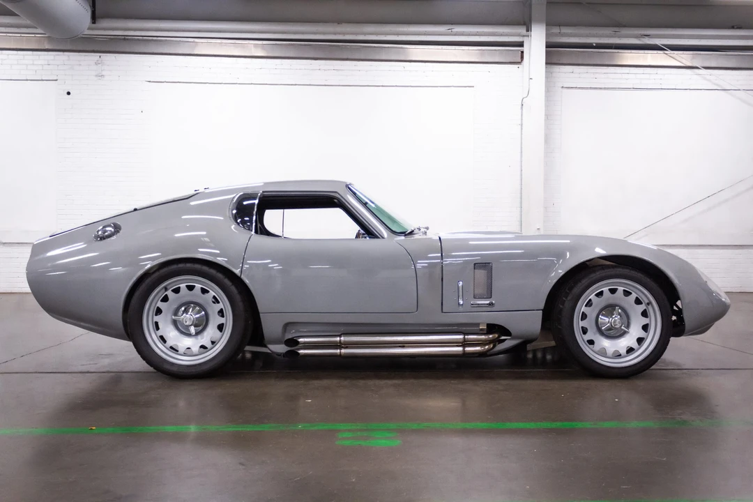 Shelby Daytona Replica - Image 5 of 31