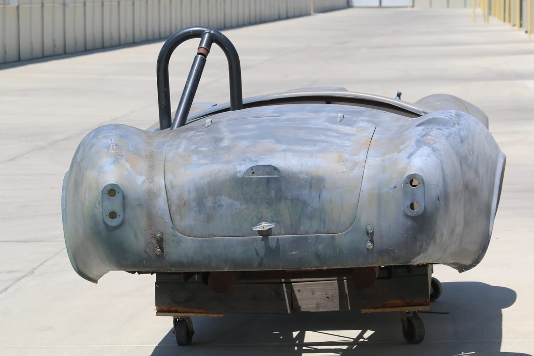 Shelby Cobra Replica - Image 17 of 31