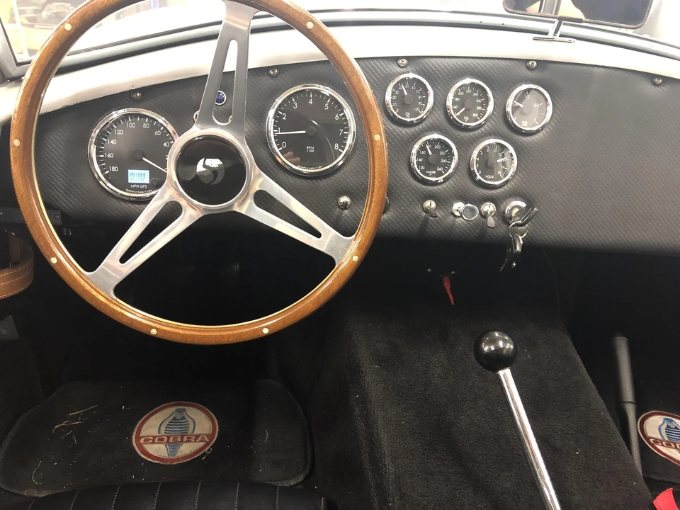 Shelby Cobra Replica - Image 28 of 31