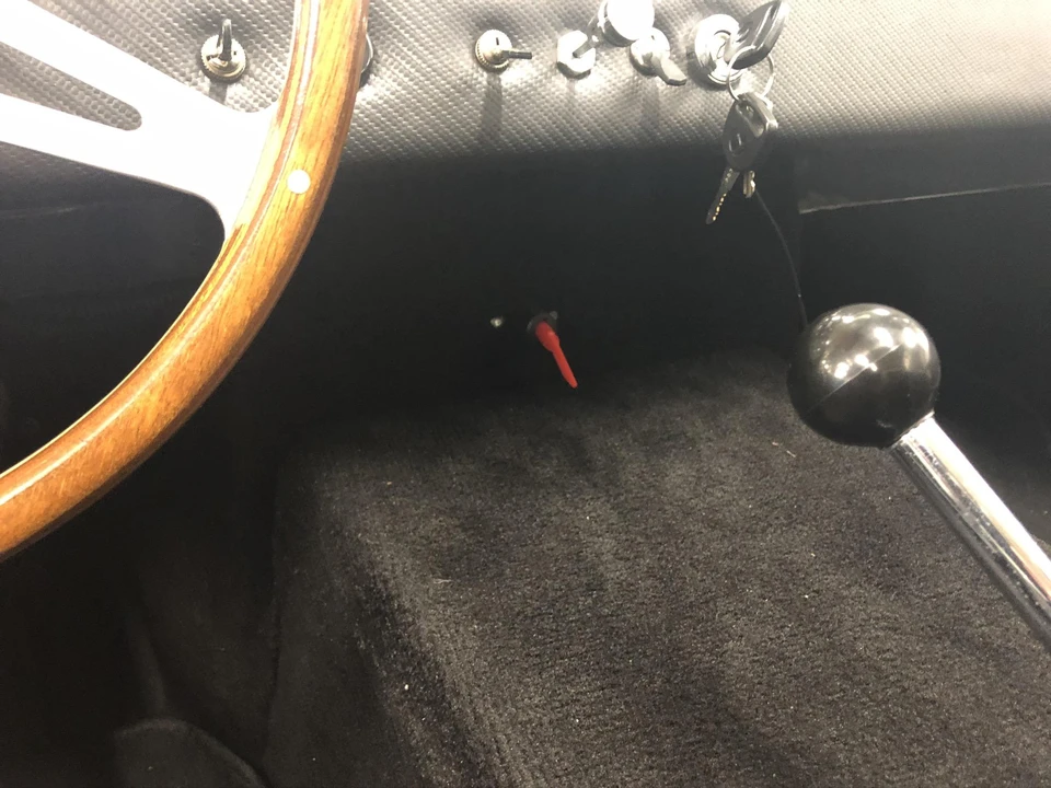 Shelby Cobra Replica - Image 29 of 31
