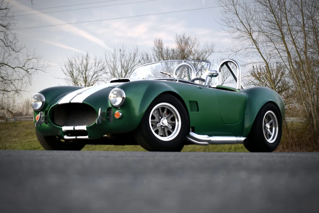 Shelby Cobra Replica - Image 25 of 31