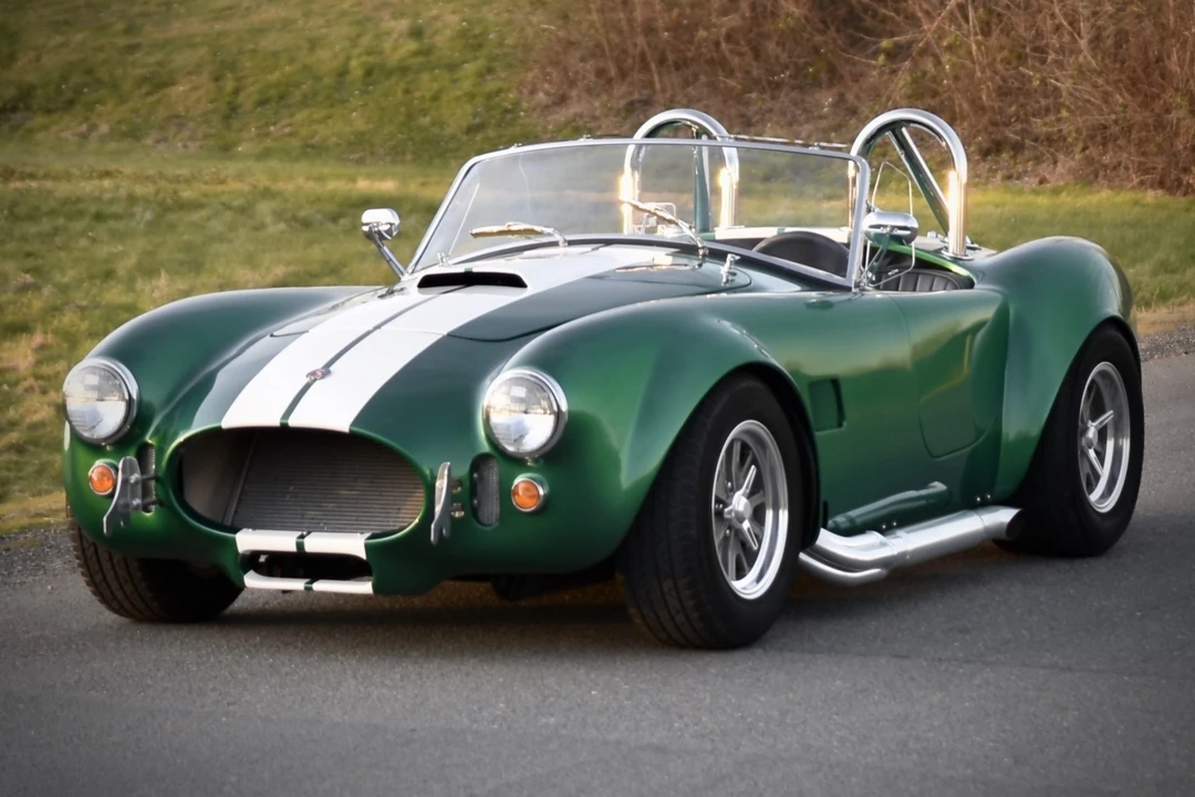 Shelby Cobra Replica - Image 8 of 31
