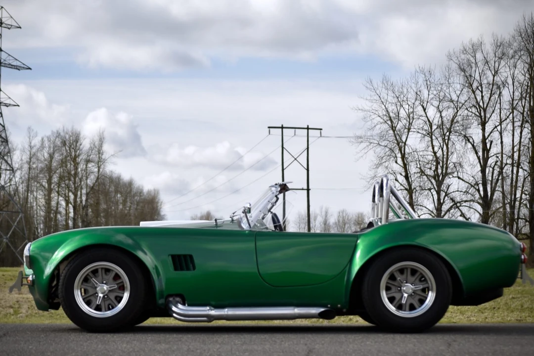 Shelby Cobra Replica - Image 2 of 31