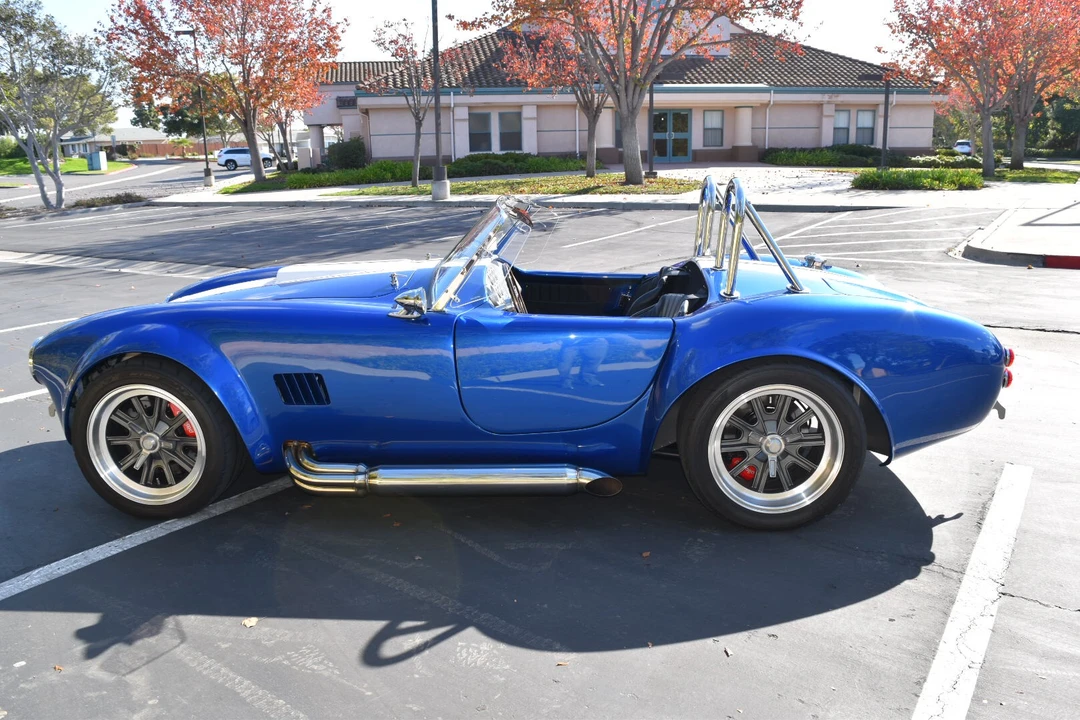 Shelby Cobra Replica - Image 9 of 31