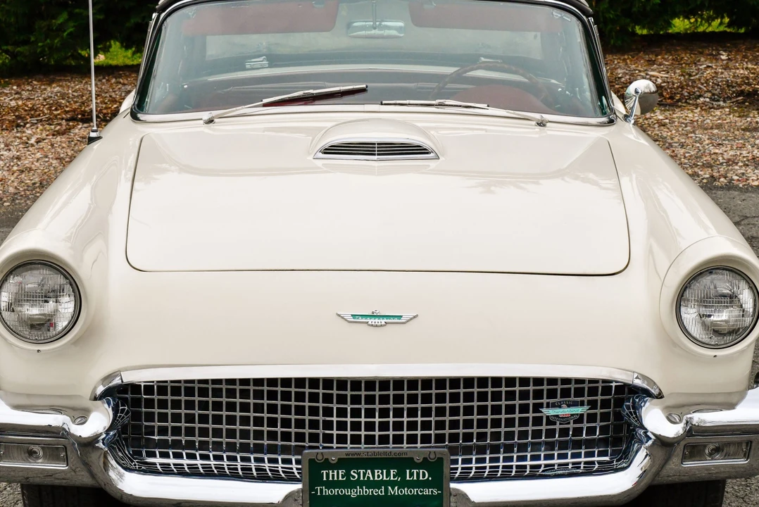 1957 Ford Thunderbird 1st Gen - Image 24 of 31