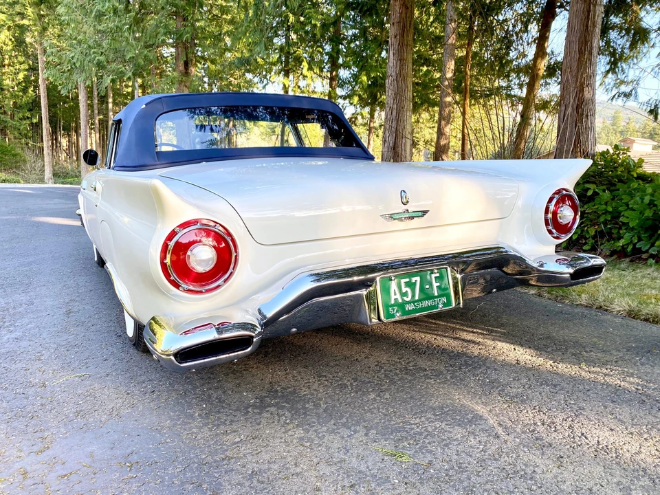 1957 Ford Thunderbird 1st Gen - Image 16 of 31