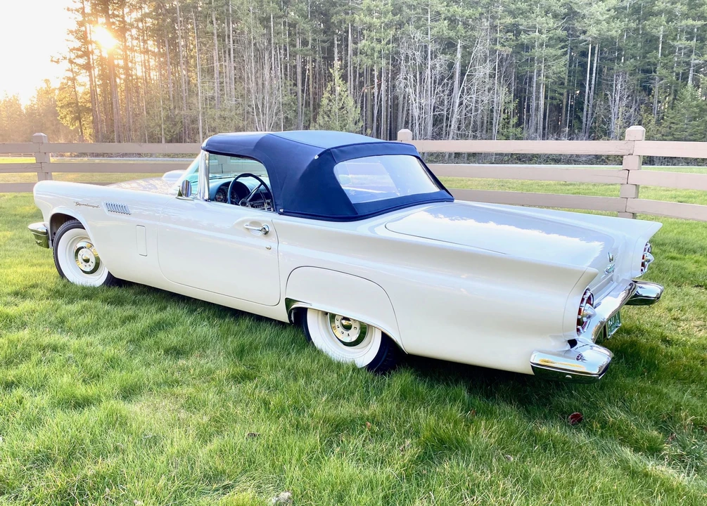 1957 Ford Thunderbird 1st Gen - Image 11 of 31