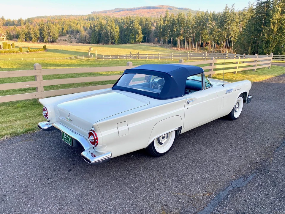 1957 Ford Thunderbird 1st Gen - Image 19 of 31