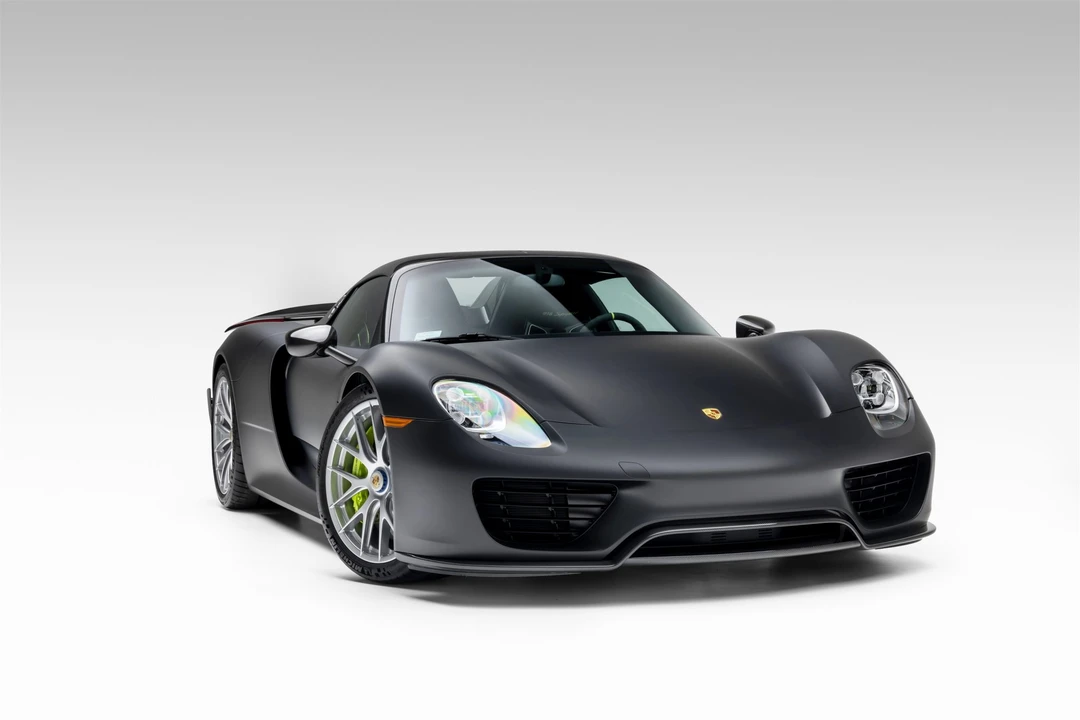2015 Porsche 918 Spyder - Image 10 of 31