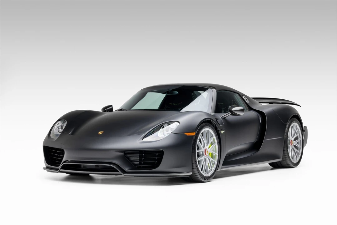 2015 Porsche 918 Spyder - Image 6 of 31