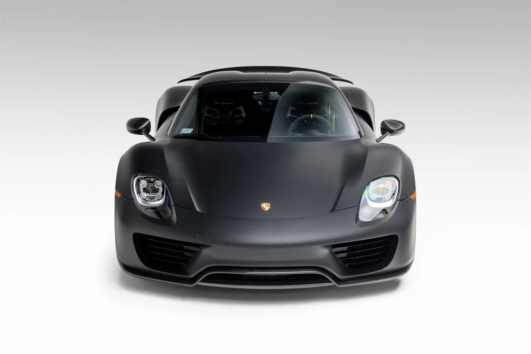 2015 Porsche 918 Spyder - Image 9 of 31