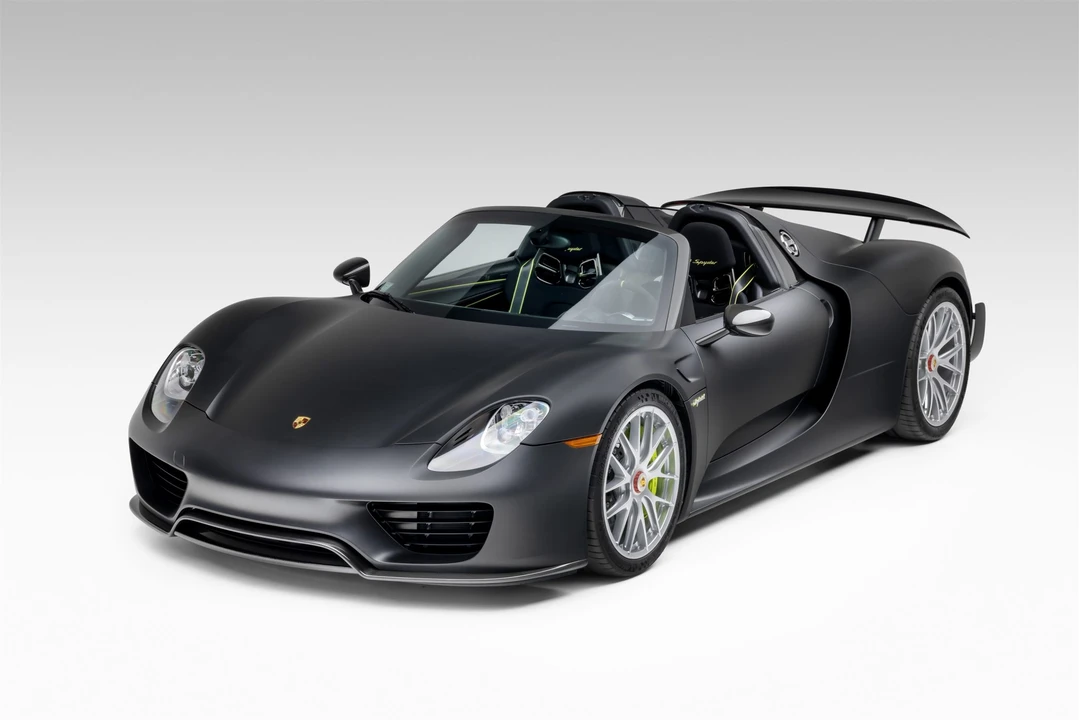 2015 Porsche 918 Spyder - Image 4 of 31