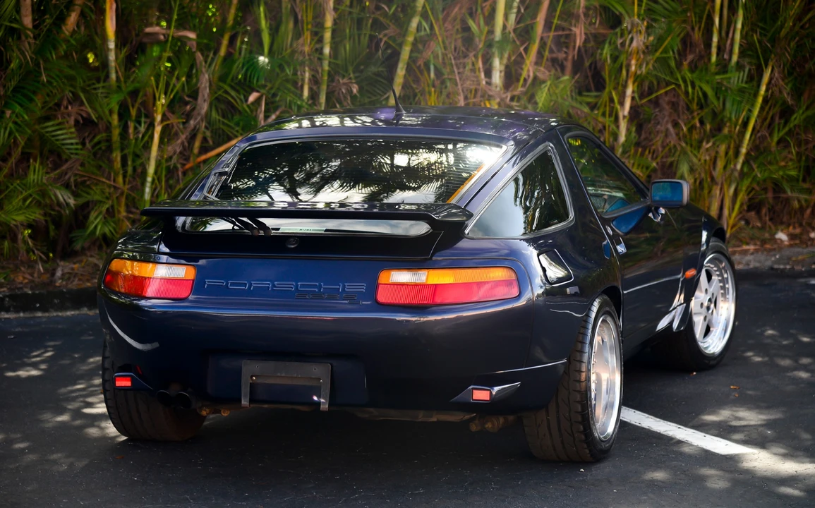 1991 Porsche 928 S4 - Image 10 of 31