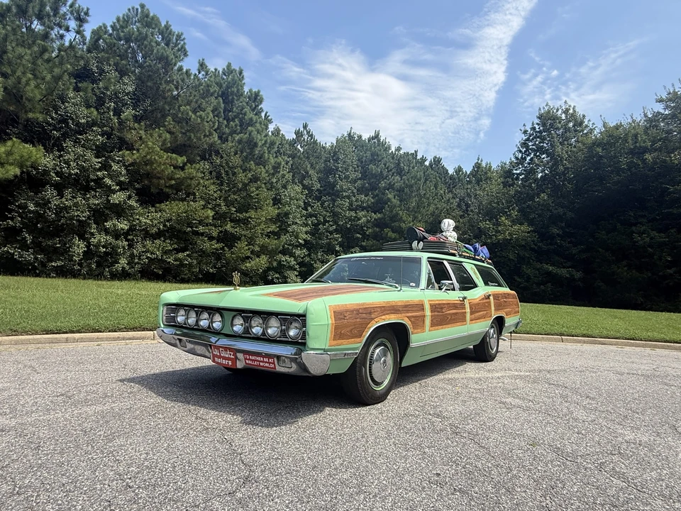 1969 Ford Country Squire - Image 2 of 31