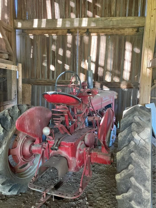International Harvester - Image 3 of 3