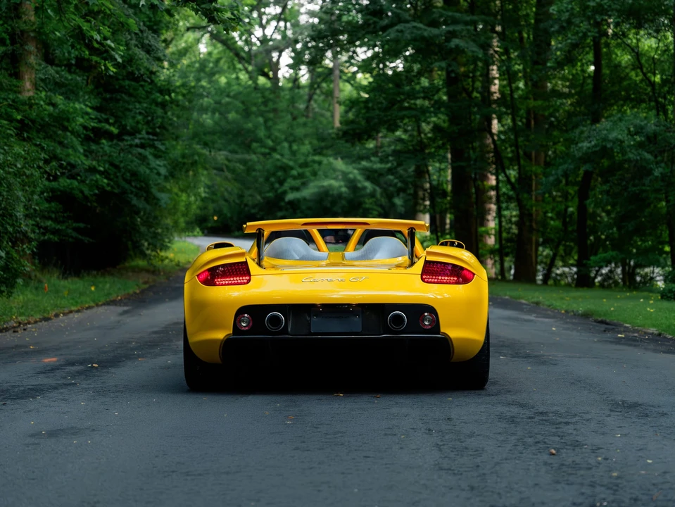 2005 Porsche Carrera GT - Image 7 of 31