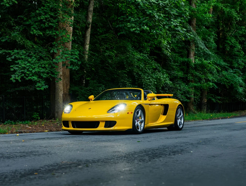 2005 Porsche Carrera GT - Image 2 of 31