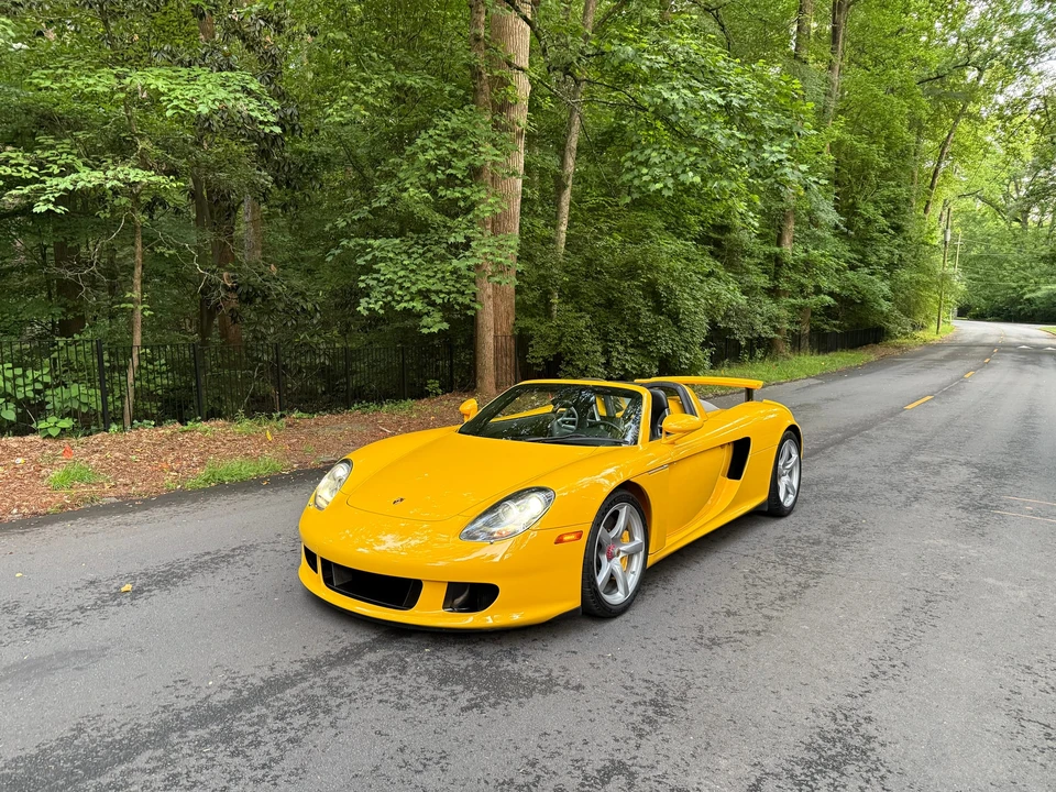 2005 Porsche Carrera GT - Image 13 of 31