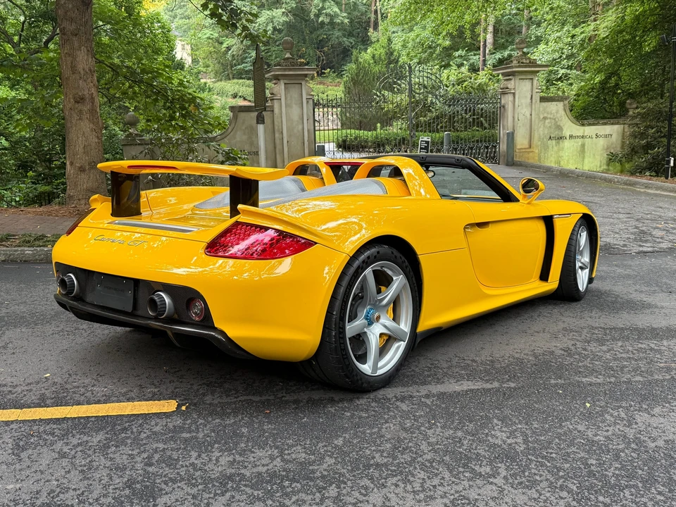 2005 Porsche Carrera GT - Image 28 of 31
