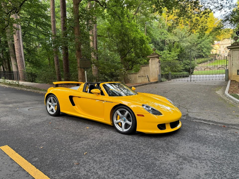 2005 Porsche Carrera GT - Image 25 of 31