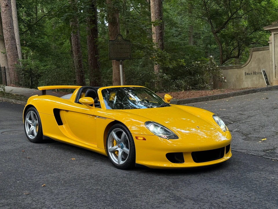 2005 Porsche Carrera GT - Image 22 of 31