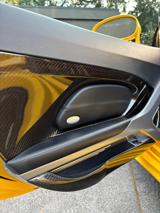 2005 Porsche Carrera GT - Image 3 of 7