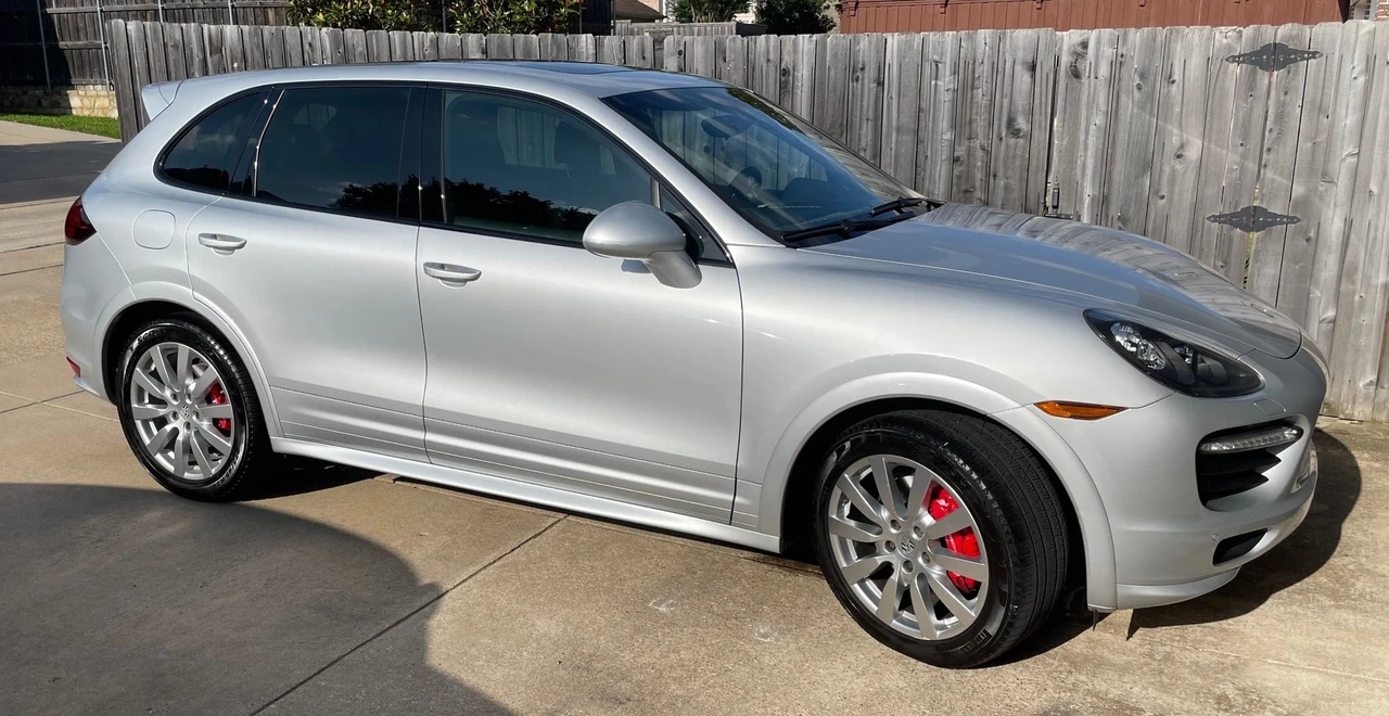 2013 Porsche 958 Cayenne GTS - Image 2 of 10