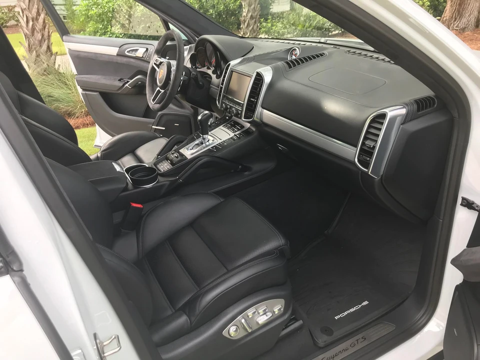 2016 Porsche 958 Cayenne GTS - Image 7 of 16