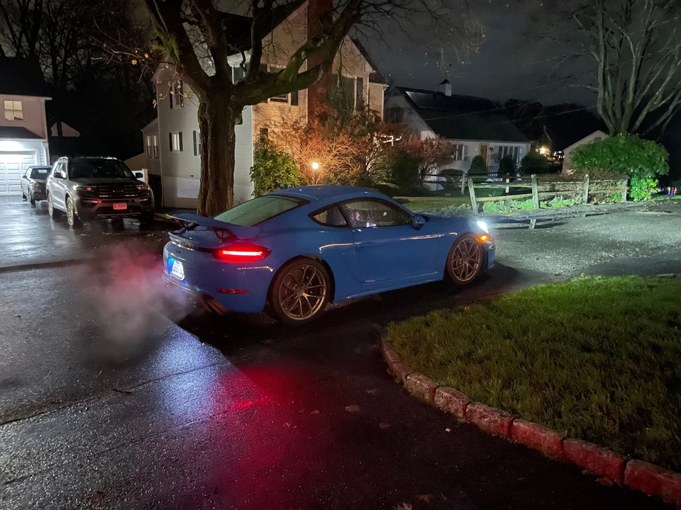 2022 Porsche 718 Cayman GT4 - Image 7 of 8