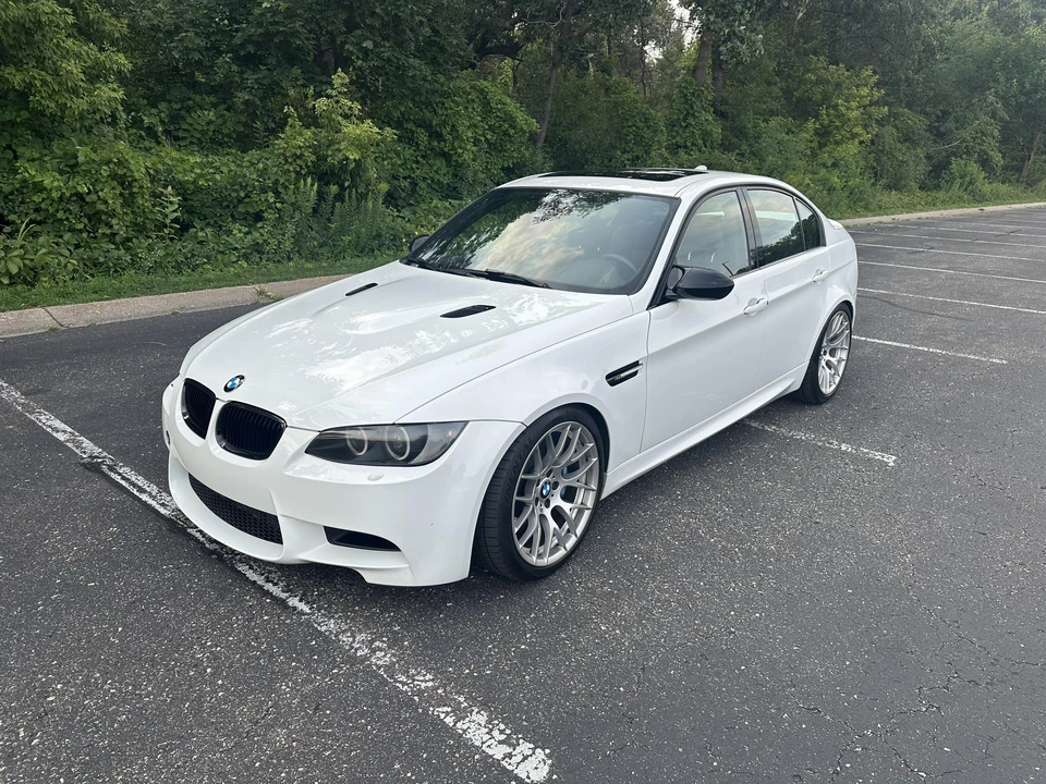 2011 BMW E90 M3 Sedan - Image 6 of 9