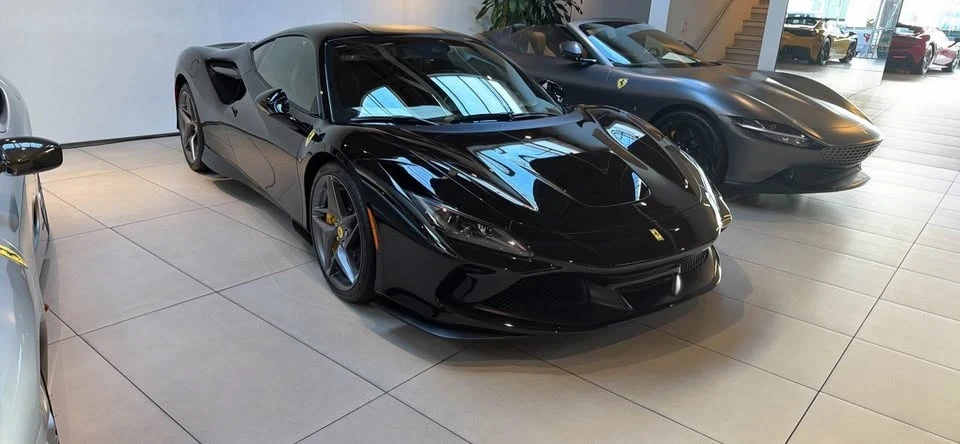 2022 Ferrari F8 Tributo - Image 2 of 4