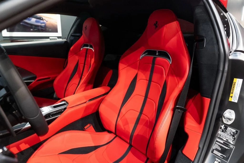 2025 Ferrari 12Cilindri - Image 4 of 6