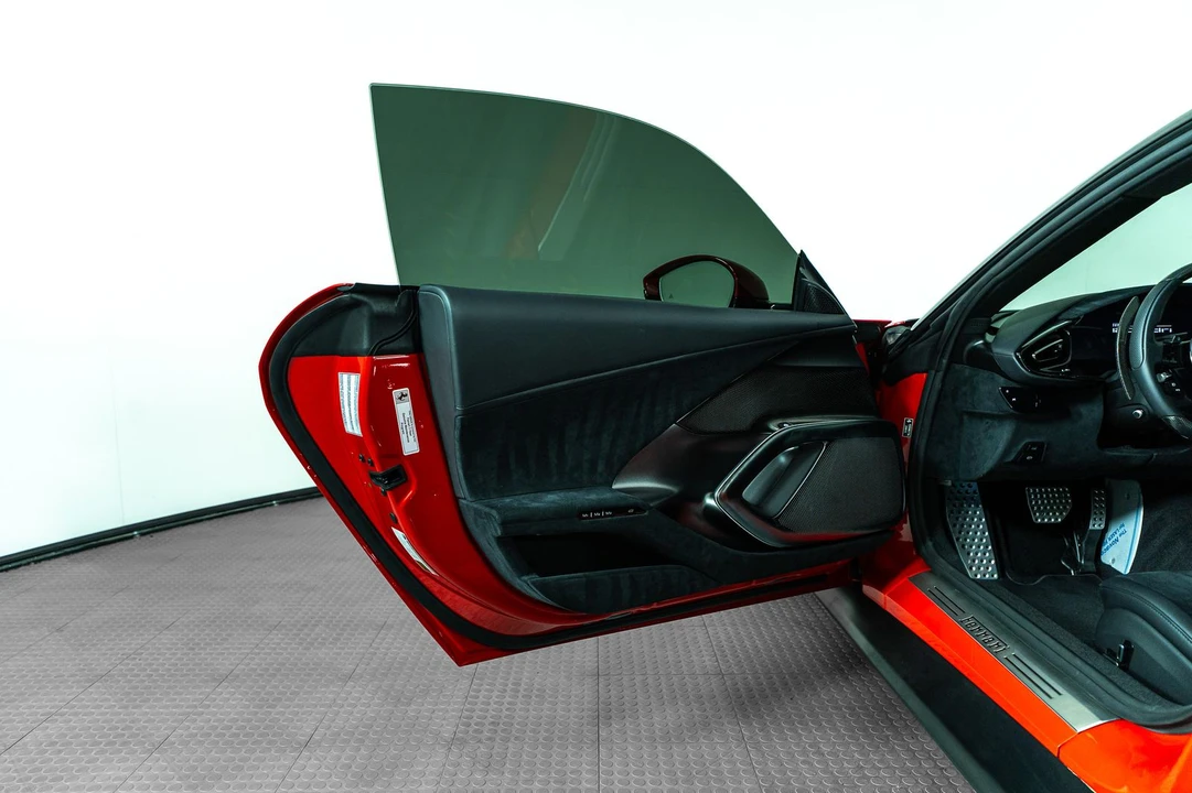 2025 Ferrari 12Cilindri - Image 26 of 31
