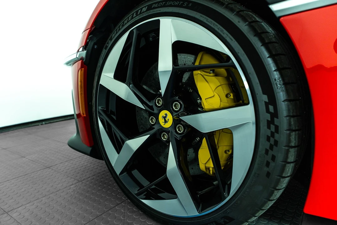 2025 Ferrari 12Cilindri - Image 16 of 31