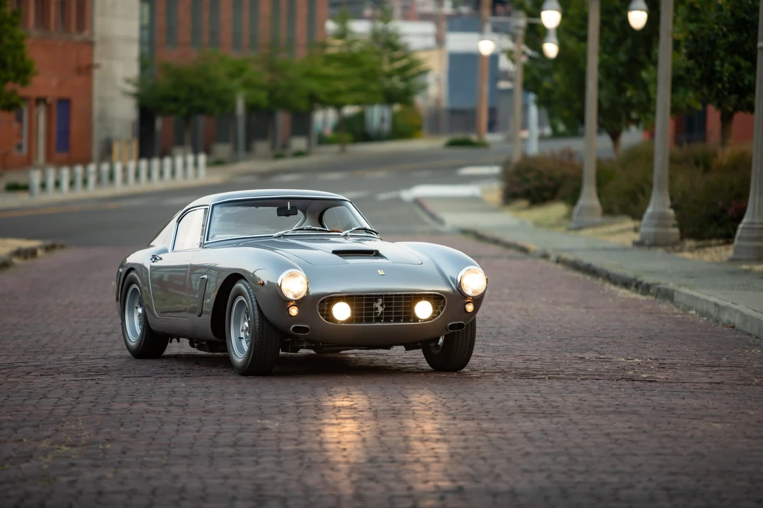 Ferrari Replica - Image 2 of 31