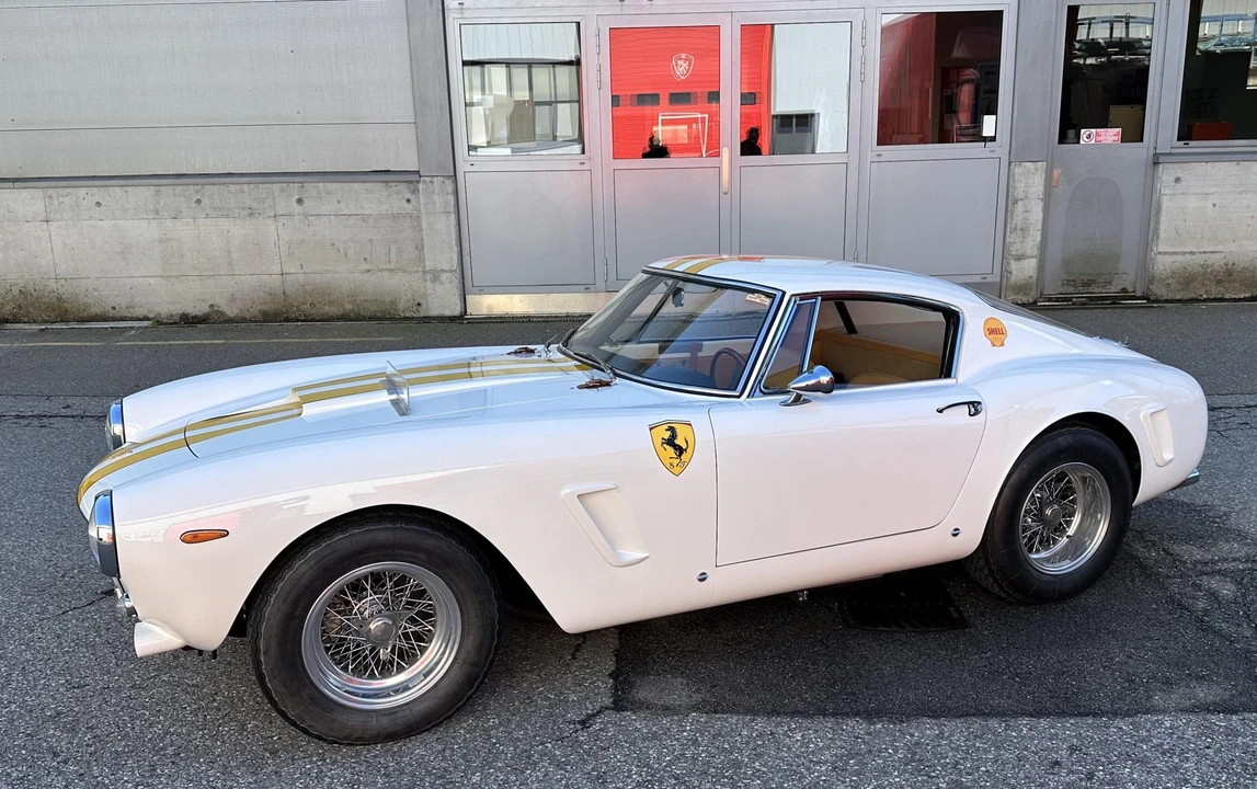 Ferrari Replica - Image 8 of 31