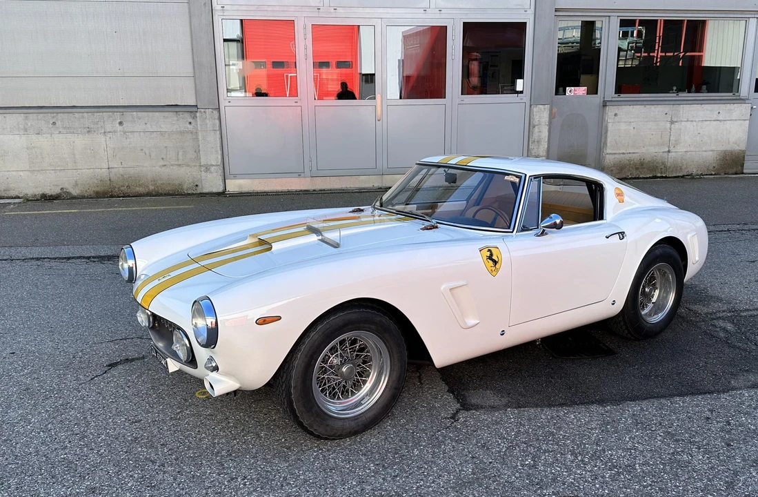 Ferrari Replica - Image 5 of 31
